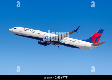 Delta Air Lines Boeing 737-900ER aereo New York JFK aeroporto negli Stati Uniti Foto Stock