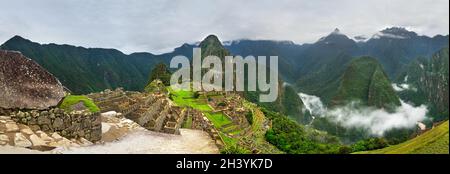 Machu Picchu, la leggendaria città inca in Perù, sorge tra le ...