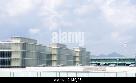 Edifici del terminal 1, aeroporto di Barcellona, Catalunya, Spagna, Europa Foto Stock