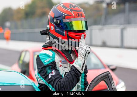 Monza, Italia. 31 ottobre 2021. JELMINI Felice (ITA), PMA MOTORSPORT, Clio Cup Europe, ritratto durante il 13° round della Clio Cup Europe 2021, dal 29 al 31 ottobre 2021 sull'Autodromo Nazionale di Monza, a Monza, Italia - Photo Clement Luck/DPPI Credit: DPPI Media/Alamy Live News Foto Stock