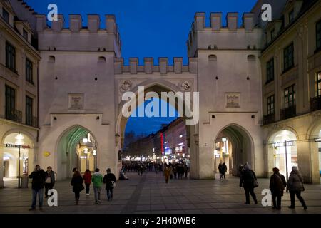 Karlstor a Monaco di Baviera Foto Stock