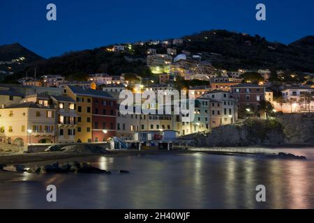 Panoramica di Bogliasco illuminato Foto Stock