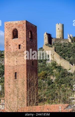 Castello e Torre di Monte Ursino Foto Stock