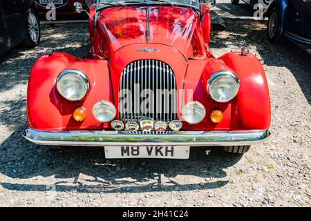 Vista frontale della Red Morgan +4 Motor car Foto Stock