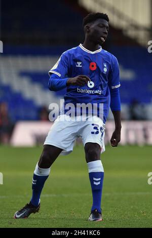 OLDHAM, REGNO UNITO. 30 OTTOBRE Isaac modi di Oldham Athletic durante la partita della Sky Bet League 2 tra Oldham Athletic e Swindon Town al Boundary Park di Oldham sabato 30 ottobre 2021. (Credit: Eddie Garvey | MI News) Credit: MI News & Sport /Alamy Live News Foto Stock