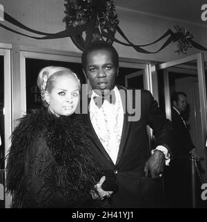 Lou Rawls e Lana Rawls Circa 1970's Credit: Ralph Dominguez/MediaPunch Foto Stock