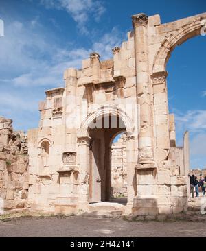 Arco di Adriano, Jerash, Giordania, Medio Oriente Foto Stock