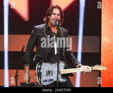 Austin, Stati Uniti. 30 Ott 2021. Jake Owen suona all'iHeartCountry Festival presso il Frank Erwin Center sabato 5 maggio 2018 ad Austin, Texas. (Foto di Jack Plunkett/imageSPACE) Credit: Imagespace/Alamy Live News Foto Stock