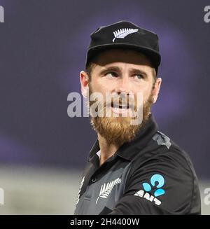 DUBAI, UAE, 0CT 31, 2021: ICC T20 WORLD CUP : India vs Nuova Zelanda : Nuova Zelanda il capitano Williamson durante ICC Cricket T20 World Cup nel Dubai International Cricket Stadium di Domenica. Photo : Seshadri sukumar Credit: Seshadri SUKUMAR/Alamy Live News Foto Stock