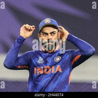 DUBAI, UAE, 0CT 31, 2021: Coppa DEL MONDO ICC T20 : India vs Nuova Zelanda : Virat Kohli durante la Coppa del mondo ICC Cricket T20 nello Stadio Internazionale di Cricket di Dubai Domenica. Photo : Seshadri sukumar Credit: Seshadri SUKUMAR/Alamy Live News Foto Stock