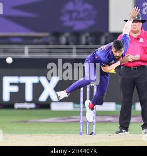 DUBAI, UAE, 0CT 31, 2021: ICC T20 WORLD CUP : India vs Nuova Zelanda : Hardik Pandia durante ICC Cricket T20 World Cup nel Dubai International Cricket Stadium di Domenica. Photo : Seshadri sukumar Credit: Seshadri SUKUMAR/Alamy Live News Foto Stock