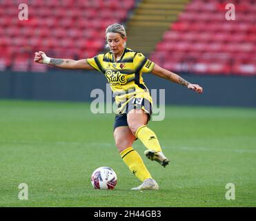 Watford, Regno Unito. 31 ottobre 2021. DAGENHAM, INGHILTERRA - OTTOBRE 31: Emma Beckett of Watford Ladies durante Barclays fa Women's Championship match tra Watford e Crystal Palace al Vicarage Road Stadium di Watford il 31 Ottobre 2021 Credit: Action Foto Sport/Alamy Live News Foto Stock