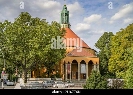 Kirche auf dem Tempelhofer Feld, Wolffring, Fliegersiedlung, Tempelhof di Berlino, Deutschland Foto Stock