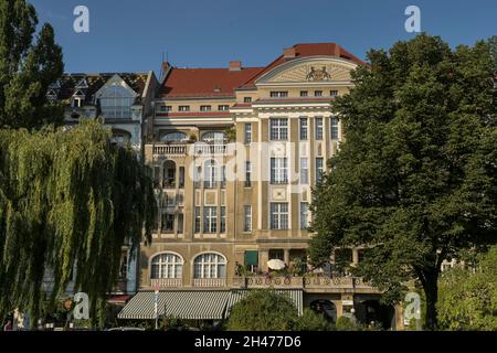 Altbauten, Paul-Lincke-Ufer, Kreuzberg di Berlino, Deutschland Foto Stock