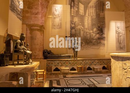 Interno del bagno turco ricostituito del 18 ° secolo Hamam al Pasha [al-Basha] a Acre, Israele Foto Stock