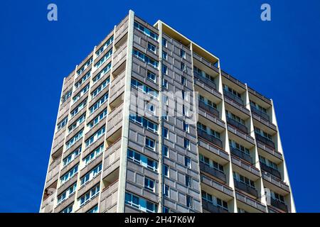 1960 consiglio torre blocco Gordon House a Ratcliff, Shadwell, Tower Hamlets, Londra, Regno Unito Foto Stock