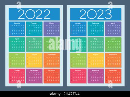 Calendario colorato per 2022, 2023 anni. La settimana inizia la domenica. Modello di progettazione calendario verticale. Griglia di base. Illustrazione vettoriale isolata. Illustrazione Vettoriale