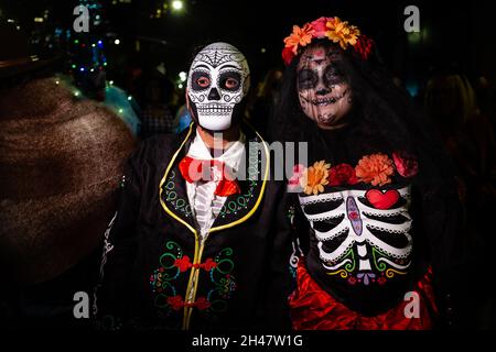 New York City, USA - 31 Ottobre 2021. La parata annuale di Halloween di Greenwich Village è tornata nel 2021 dopo la sospensione di un anno a causa del reastric COVID Foto Stock