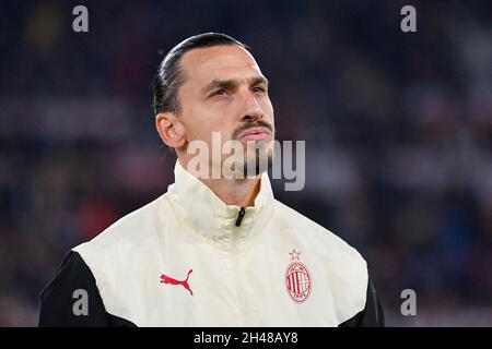 Zlatan Ibrahimovic (AC Milan) durante il Campionato Italiano di Calcio una partita del 2021/2022 tra AS Roma vs AC Milan allo Stadio Olimpico i Foto Stock