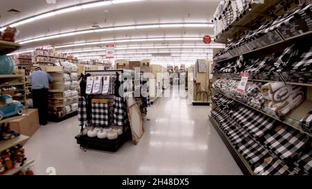 Augusta, GA USA - 08 12 21: Interno del negozio hobby lobby Foto Stock