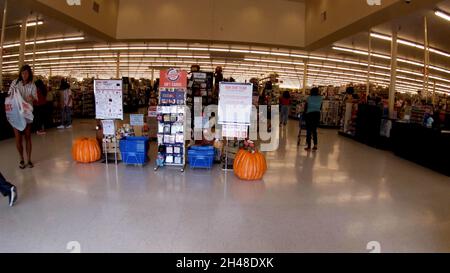 Augusta, GA USA - 08 12 21: Interno del negozio hobby lobby Foto Stock