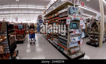 Augusta, GA USA - 08 12 21: Interno del negozio hobby lobby Foto Stock