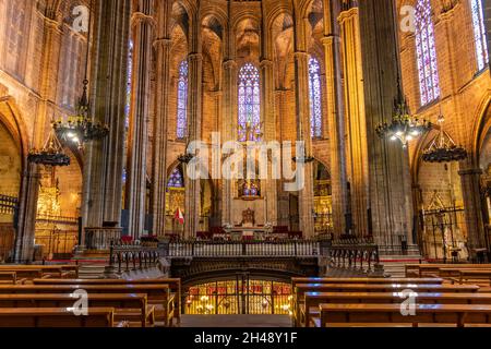 Barcellona, Spagna - 19 settembre 2021: Cattedrale di Santa Croce e Sant'Eulalia a Barcellona Foto Stock