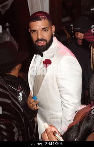 Los Angeles, CA. 31 ottobre 2021. Drake al Costume Couture 2021 Halloween Party al Highlight Room al Dream Hollywood di Los Angeles, California, il 21 ottobre 2021. Credit: Walik Goshorn/Media Punch/Alamy Live News Foto Stock