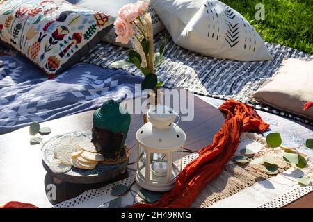 Babyshower sul picnic in aria con le ragazze Foto Stock