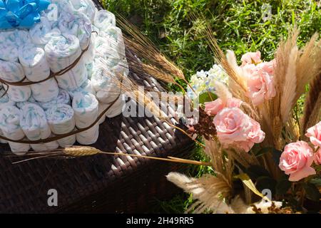 Babyshower sul picnic in aria con le ragazze Foto Stock