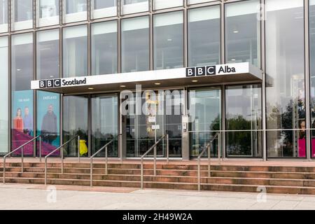 Ingresso alla sede centrale della BBC Scotland, Pacific Quay, Glasgow, Scozia, Regno Unito Foto Stock