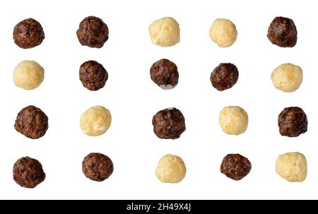 raccolta di palle di mais isolate su sfondo bianco Foto Stock