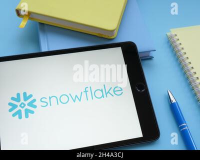 KIEV, UCRAINA - 21 ottobre 2021. Logo aziendale Snowflake Computing. Foto Stock