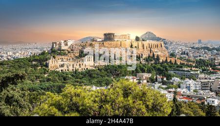Skyline Acropoli al tramonto ad Atene, Grecia. Foto Stock
