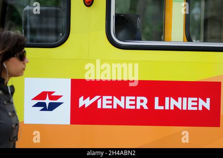 Vienna, Austria. Giugno 20, 2015. Rainbow Parade 2015 a Vienna Foto Stock