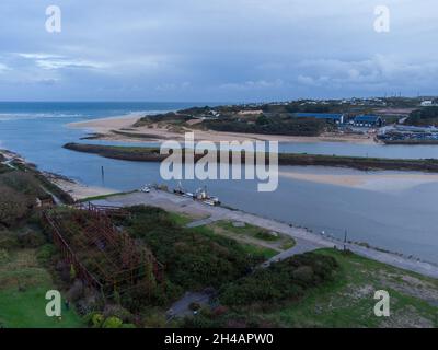 Vista aerea della spiaggia di Hayle fine ottobre 2021 a Cornovaglia, Inghilterra. Foto Stock
