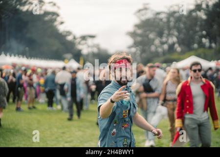 SAN FRANCISCO, CALIFORNIA - 31 OTTOBRE: Una visione generale dell'atmosfera e della moda durante il giorno 3 del 2021 Outside Lands Music and Arts Festival al Golden Gate Park il 31 ottobre 2021 a San Francisco, California. Foto di Weston Thomas/imageSPACE Foto Stock