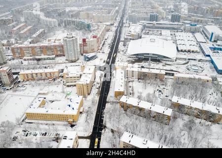Centro città di Minsk innevato da un'altezza. Bielorussia. Foto Stock