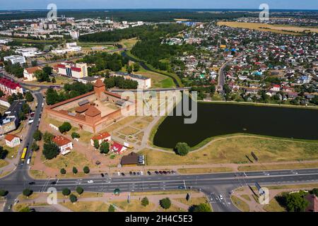 Vista dall'alto del castello medievale di Lida a Lida. Bielorussia. Castelli d'Europa. Foto Stock