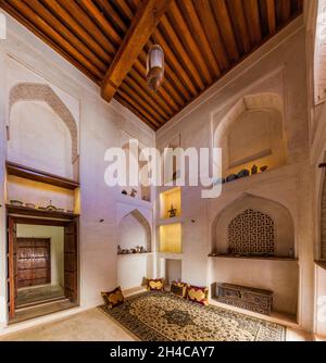 JABRIN, OMAN - 2 MARZO 2017: Una delle camere nel castello di Jabrin, Oman Foto Stock