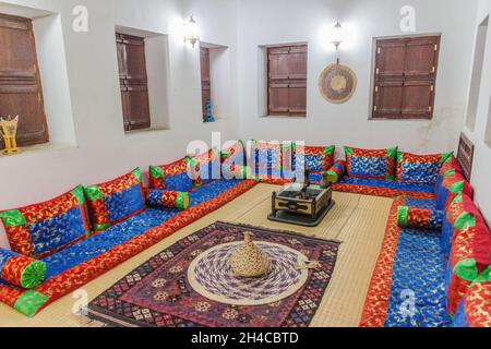 AL AIN, Emirati Arabi Uniti - 8 MARZO 2017: Interno di al Ain Palace Sheikh Zayed Palace Museum a al Ain, Emirati Arabi Uniti Foto Stock