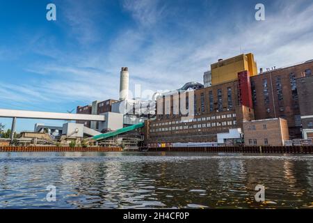 Spree, Kraftwerk Reuter West, Siemensstadt, Spandau, Berlino, Germania Foto Stock