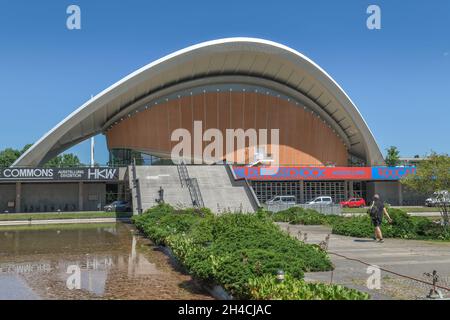 Haus der Kulturen der Welt, John-Foster-Dulles-Allee, Tiergarten di Berlino, Deutschland Foto Stock