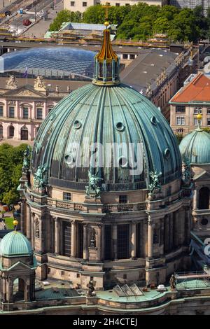 Cupola della Cattedrale di Berlino (Berliner Dom) a Berlino, Germania, vista elevata. Foto Stock