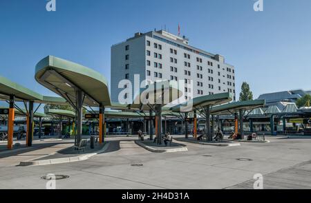 Zentraler Omnibusbahnhof, Messedamm, Westend, Charlottenburg di Berlino, Deutschland Foto Stock