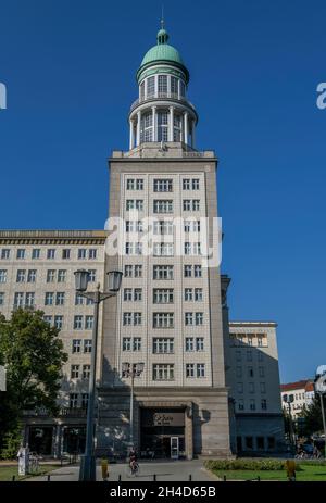Wohnturm, Frankfurter Tor, Friedrichshain di Berlino, Deutschland Foto Stock