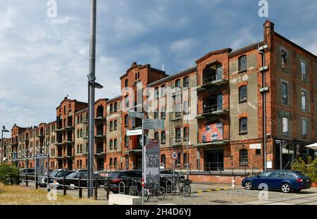 Hochschule für Künste, Hafenmuseum Speicher XI (von links), Am Speicher XI, Überseestadt di Brema, Deutschland Foto Stock