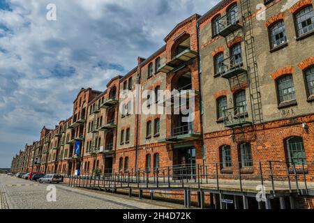 Hochschule für Künste, Hafenmuseum Speicher XI (von links), Am Speicher XI, Überseestadt di Brema, Deutschland Foto Stock