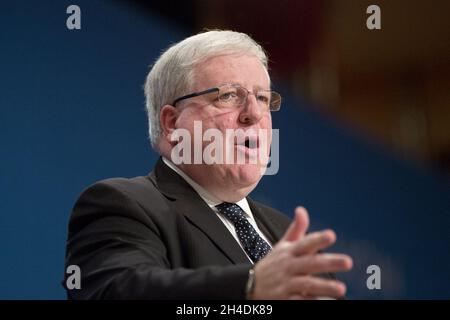 Segretario di Stato per i trasporti Patrick McLoughlin durante la Conferenza del Partito conservatore 2014, presso l'ICC di Birmingham. Foto Stock