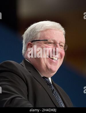 Segretario di Stato per i trasporti Patrick McLoughlin durante la Conferenza del Partito conservatore 2014, presso l'ICC di Birmingham. Foto Stock